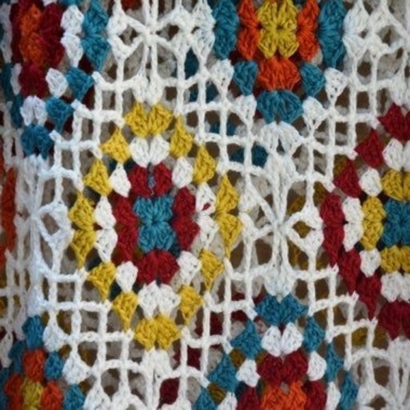 Spring Granny Square boho top, handmade - Picture 9 of 9
